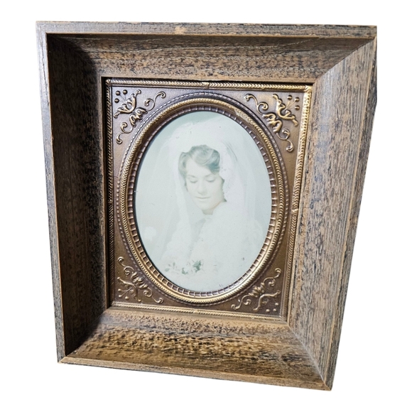 Vintage Other - Vintage Ornate Brown and Gold Photo Frame.